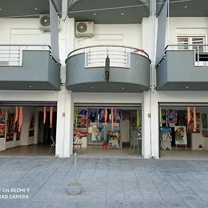 Apartahotel Artistic Rent &, Nea Kallikrateia